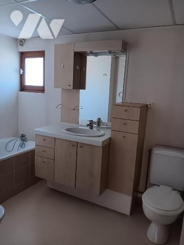 Maison individuelle sur la commune de LONS LE SAUNIER trois chambres.