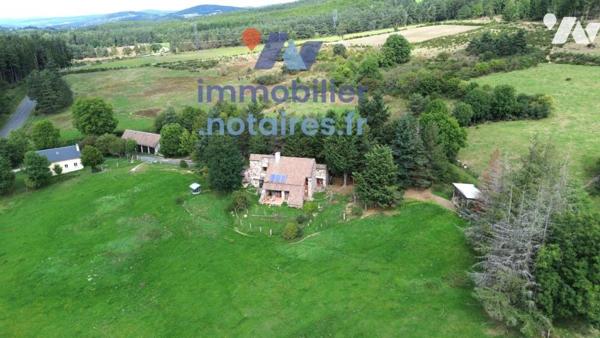 MAISON D'ARCHITECTE EN PIERRE SUR 5 HECTARES - SAINT ALBAN SUR LIMAGNOLE (LOZERE)
