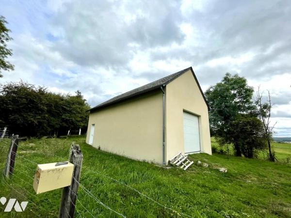 MAISON D'ARCHITECTE EN PIERRE SUR 5 HECTARES - SAINT ALBAN SUR LIMAGNOLE (LOZERE)