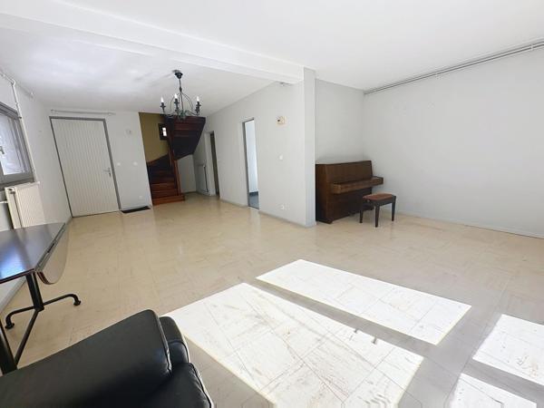 Maison sur Pradines avec 3 chambres et garage