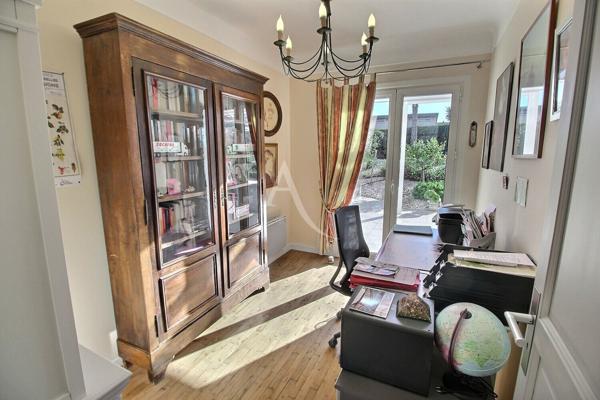 VILLA MÉDITERRANÉENNE DE 270 M² SUR TERRAIN DE 3100 M² DIVISIBLE