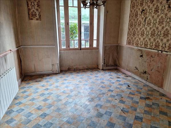 Maison à vendre |  Uzerche |  5 pièces | 97 m²