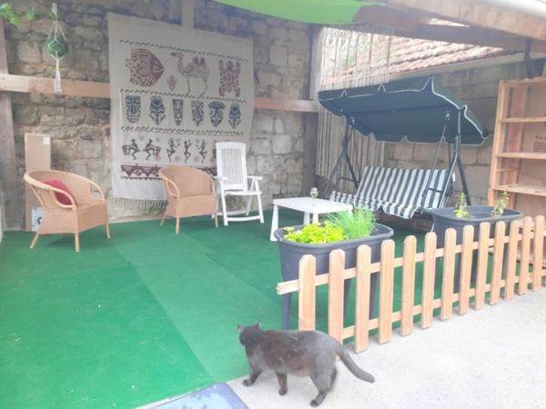 🏡 Maison en pierres pleine de charme avec terrain et beau potentiel