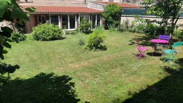 🏡 Maison en pierres pleine de charme avec terrain et beau potentiel