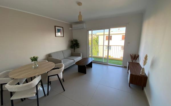 Appartement à vendre    3 pièces • 57 m2 Six-Fours-les-Plages