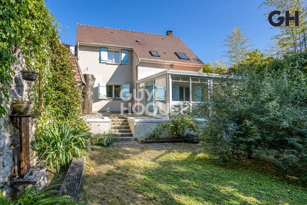 MAISON FAMILIALE (d'environ 125 m²) à SOISY SUR SEINE proche centre ville