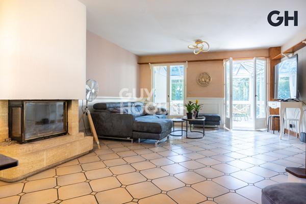 MAISON FAMILIALE (d'environ 125 m²) à SOISY SUR SEINE proche centre ville