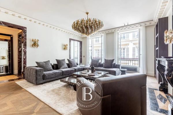 Paris 1er, Appartement 3 Chambres -  163 m² à vendre