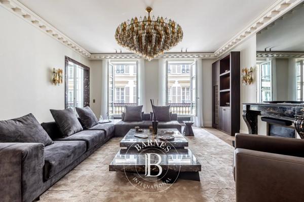 Paris 1er, Appartement 3 Chambres -  163 m² à vendre