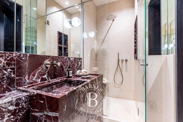 Paris 1er, Appartement 3 Chambres -  163 m² à vendre