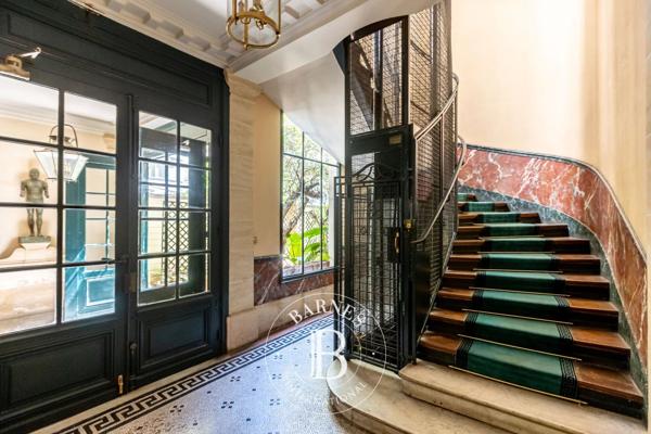 Paris 1er, Appartement 3 Chambres -  163 m² à vendre