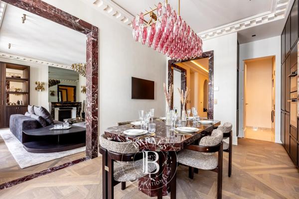 Paris 1er, Appartement 3 Chambres -  163 m² à vendre