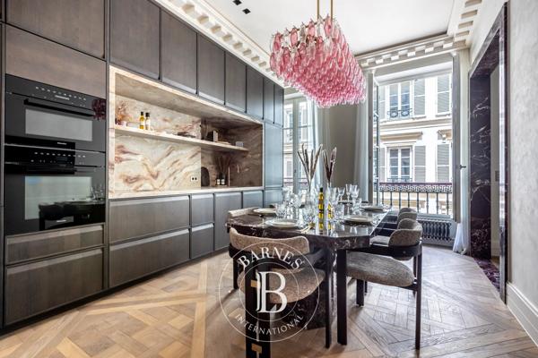 Paris 1er, Appartement 3 Chambres -  163 m² à vendre