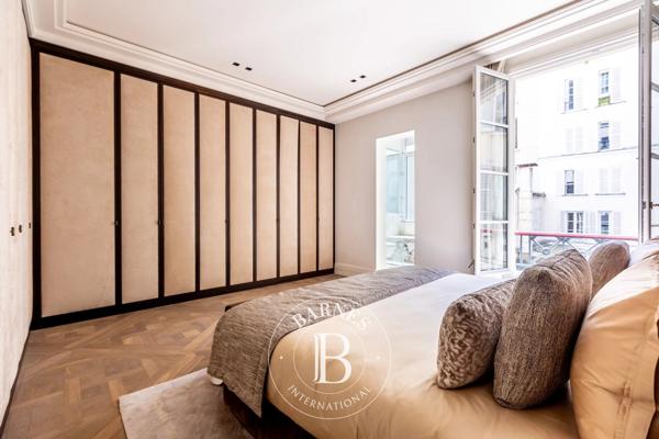 Paris 1er, Appartement 3 Chambres -  163 m² à vendre