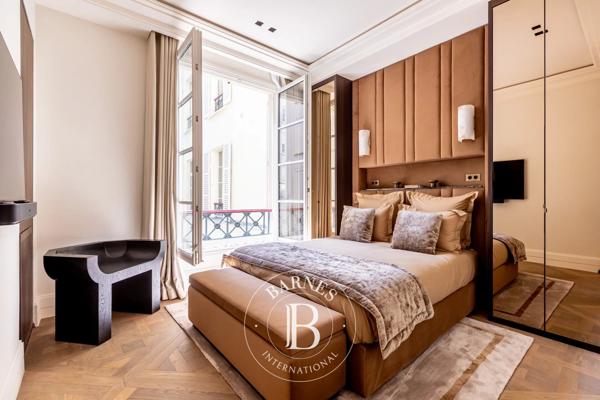 Paris 1er, Appartement 3 Chambres -  163 m² à vendre