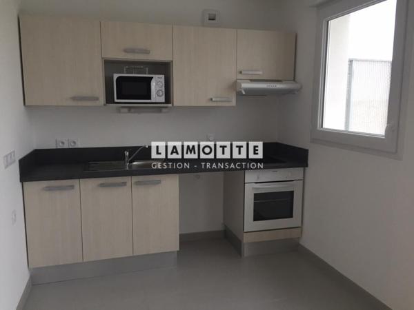 Appartement à louer 3 pièces - 85 m²