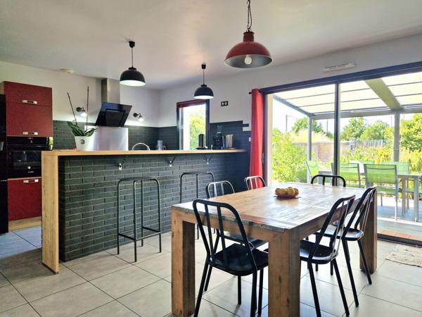 Forges (17290) Maison contemporaine de plain pied en exclusivité sur la commune de Forges