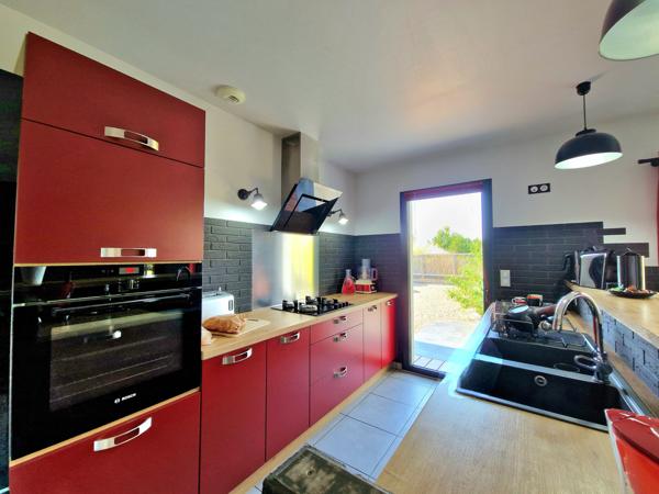 Forges (17290) Maison contemporaine de plain pied en exclusivité sur la commune de Forges