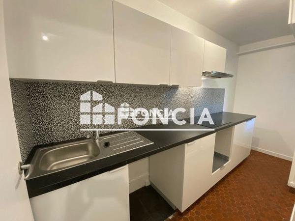 Location Appartement 2 pièces 51.78 m² - 8 RESIDENCE LA THEUILLERIE Ris Orangis 91130