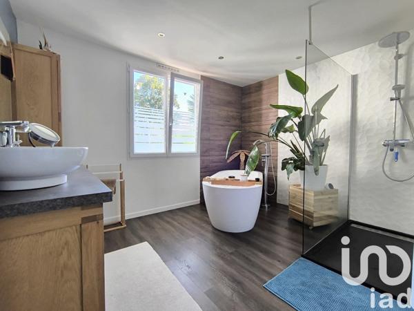 Maison à vendre 6 pièces 151 m² Cestas