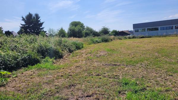 Terrain constructible à ROSIERES EN SANTERRE (80170)