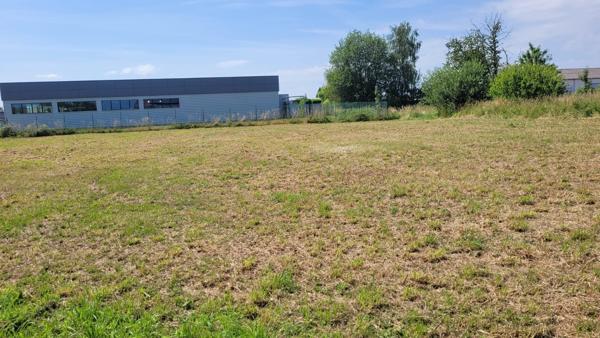 Terrain constructible à ROSIERES EN SANTERRE (80170)