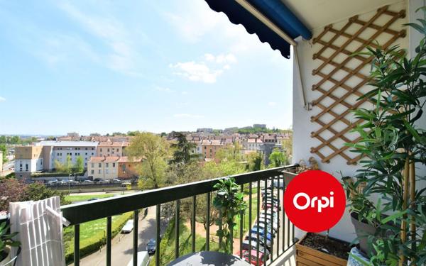 Appartement à louer    4 pièces •  Oullins