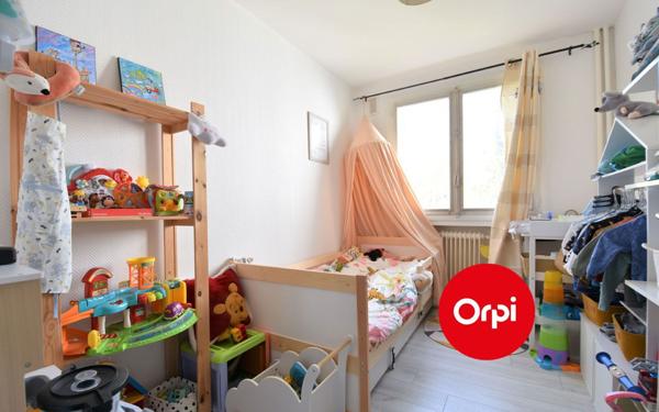 Appartement à louer    4 pièces •  Oullins