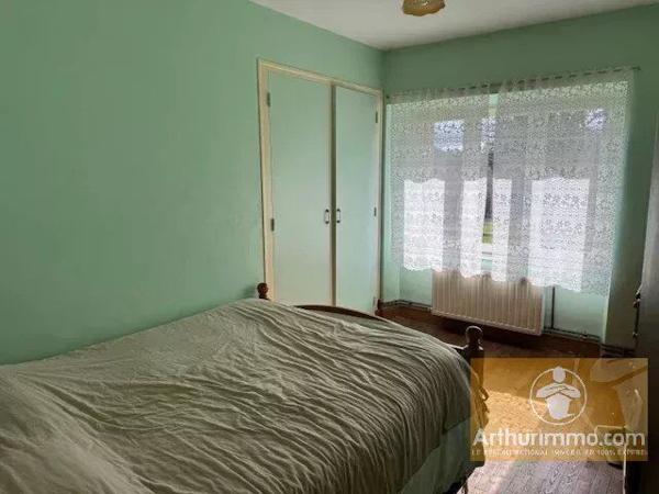 Vente                                                      Ferme
                        
                     9 pièces                      161 m2                     à Ségur