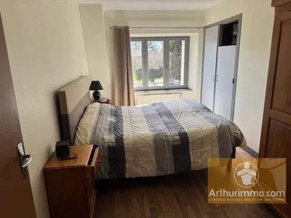 Vente                                                      Ferme
                        
                     9 pièces                      161 m2                     à Ségur