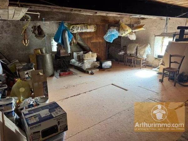 Vente                                                      Ferme
                        
                     9 pièces                      161 m2                     à Ségur
