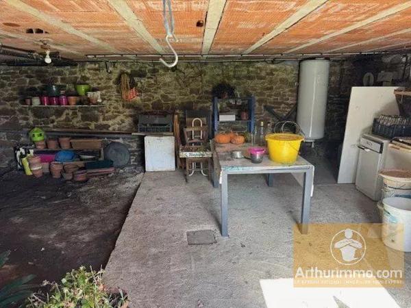 Vente                                                      Ferme
                        
                     9 pièces                      161 m2                     à Ségur