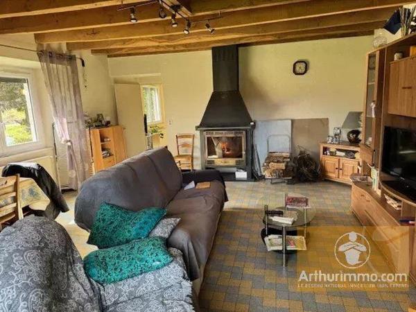Vente                                                      Ferme
                        
                     9 pièces                      161 m2                     à Ségur