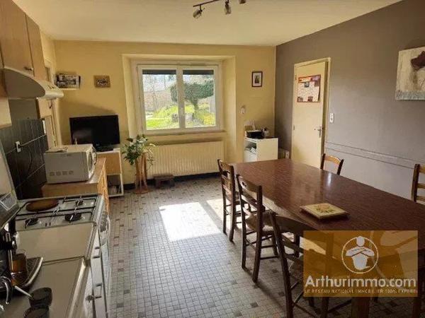 Vente                                                      Ferme
                        
                     9 pièces                      161 m2                     à Ségur