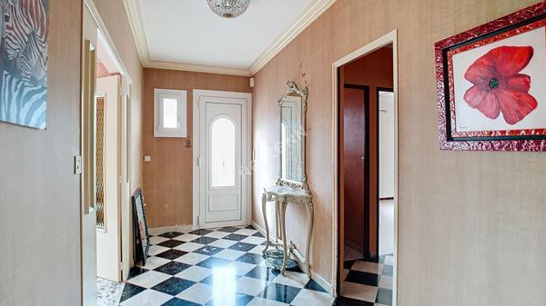 MAISON 170m² avec TERRAIN 2 270 m² A FORT POTENTIEL !