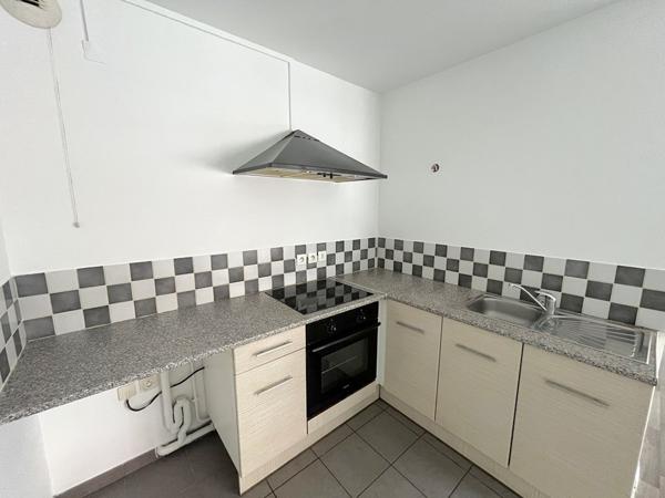 TOURCOING BLANC SEAU APPARTEMENT T2 AVEC STATIONNEMENT PROXIMITE METRO