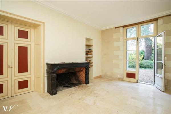 Château à vendre 990 000 € Saint-Avertin 21 p 750 m² DPE F
