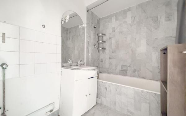 Appartement à vendre    3 pièces • 60,51 m2 Nice