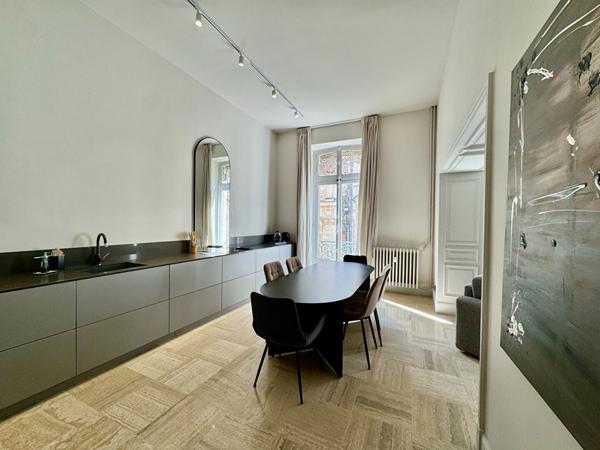 Avignon Intra-muros T2 exceptionnel de 71 m2