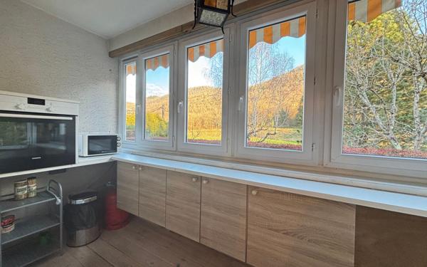 Maison à vendre    5 pièces • 92,84 m2 Saint-Béron