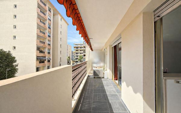 Appartement à vendre    3 pièces • 70,69 m2 Cannes