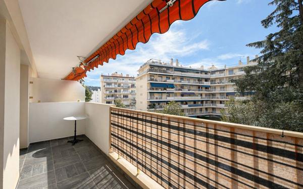 Appartement à vendre    3 pièces • 70,69 m2 Cannes