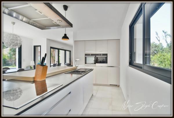 Maison d'architecte à vendre 6 pièces  (40) de 168 m² avec appartement indépendant