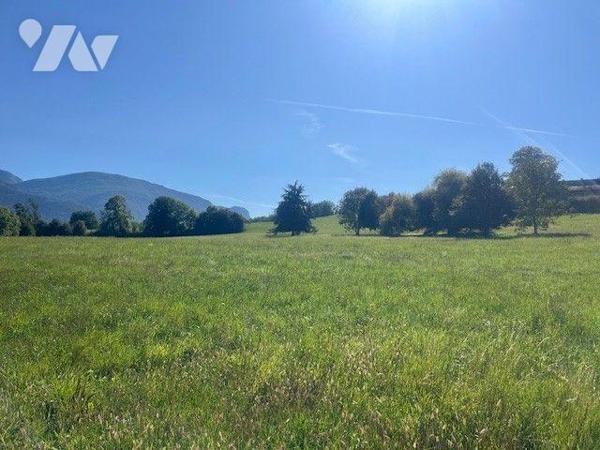 Terrain 1000 m² LA RAVOIRE 

Situé dans un environnement paisible à La Ravoire, ce beau terra...