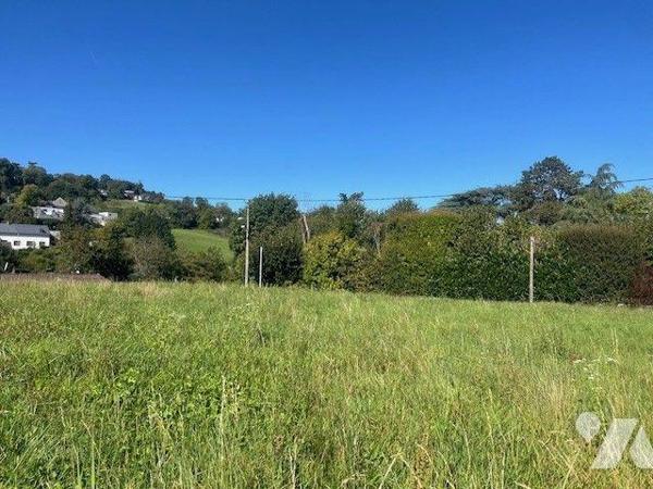 Terrain 1000 m² LA RAVOIRE 

Situé dans un environnement paisible à La Ravoire, ce beau terra...