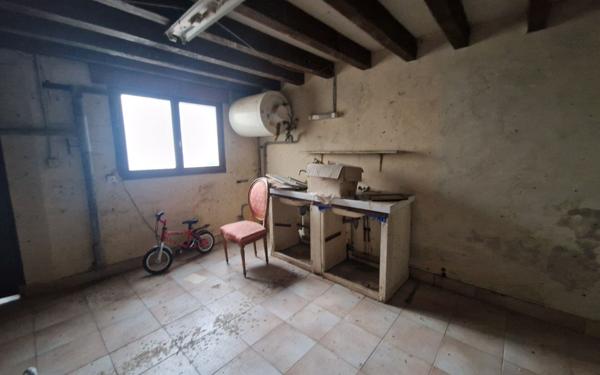 Maison à vendre    5 pièces •  Lye