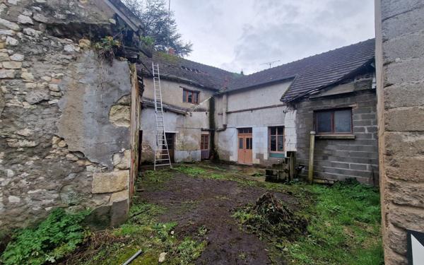 Maison à vendre    5 pièces •  Lye