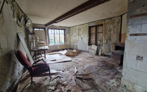 Maison à vendre    5 pièces •  Lye