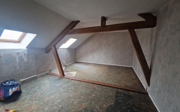 Maison à vendre    5 pièces •  Lye