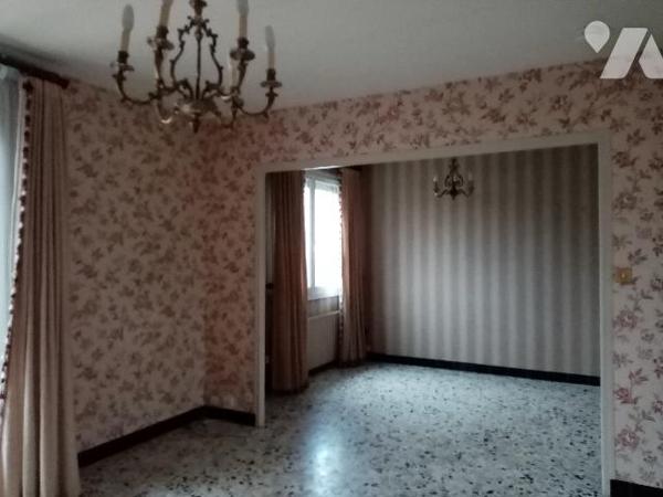 PAVILLON proche commerces et écoles